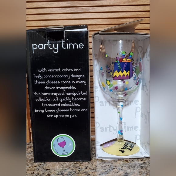 Party Time hand-painted wine glass "Happy Birthday" - Picture 2 of 4